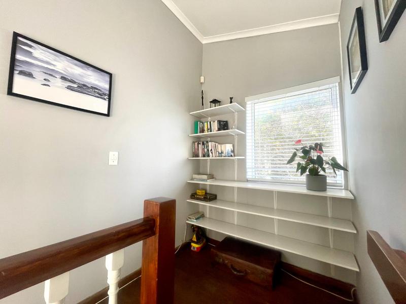 1 Bedroom Property for Sale in Marina Da Gama Western Cape